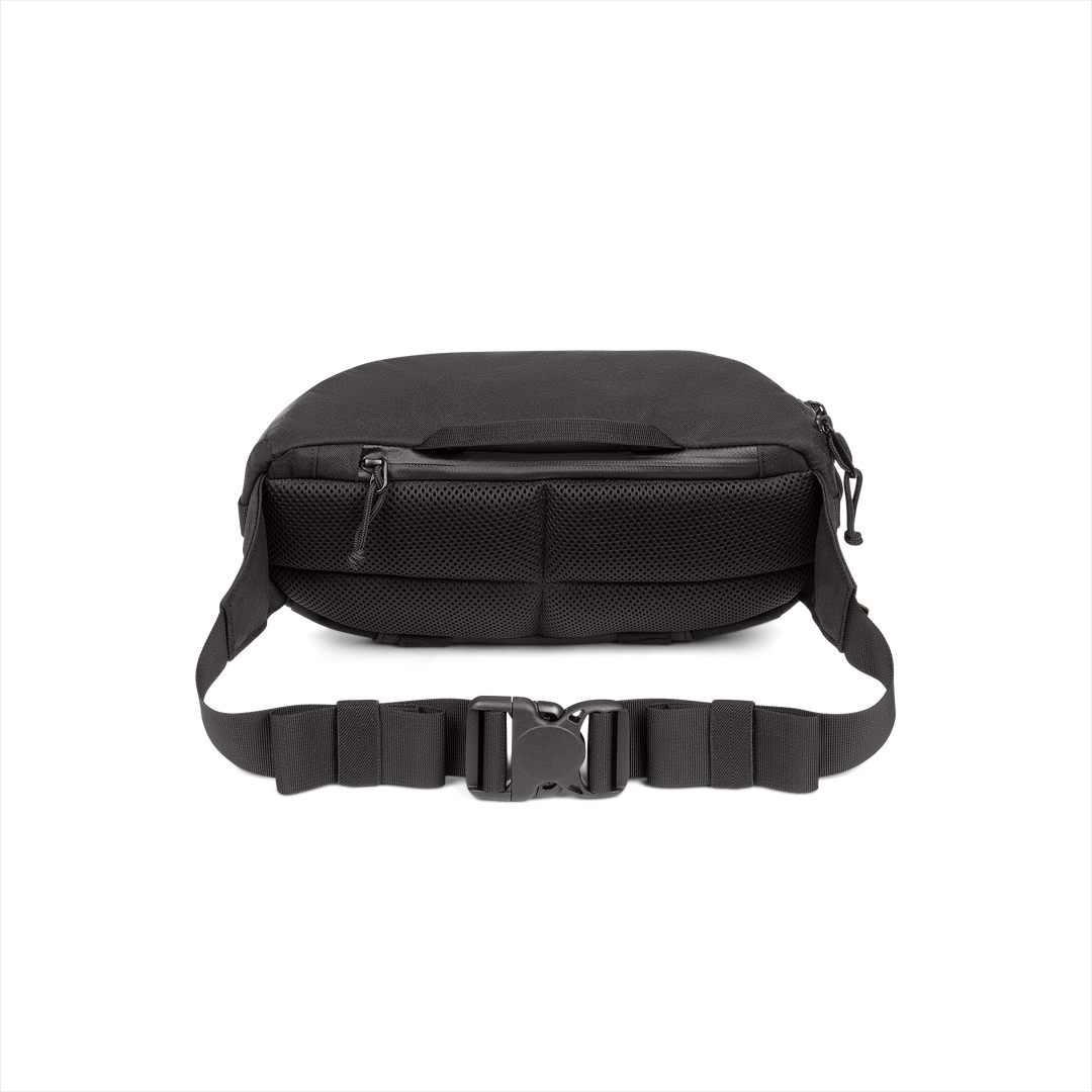 Grayl® Transport Hip Pack - 2L / Back View / Covert Black