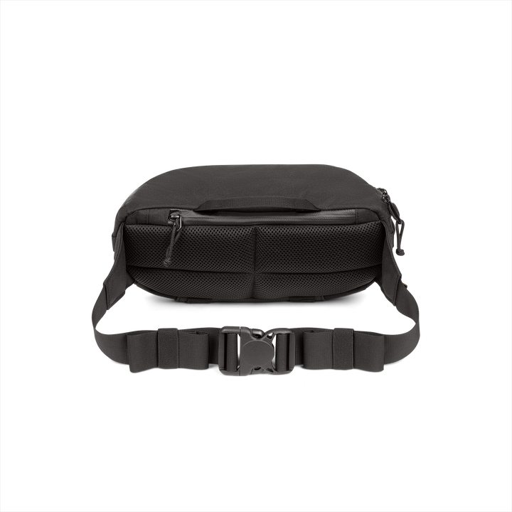 Grayl® Transport Hip Pack - 2L / Back View / Covert Black